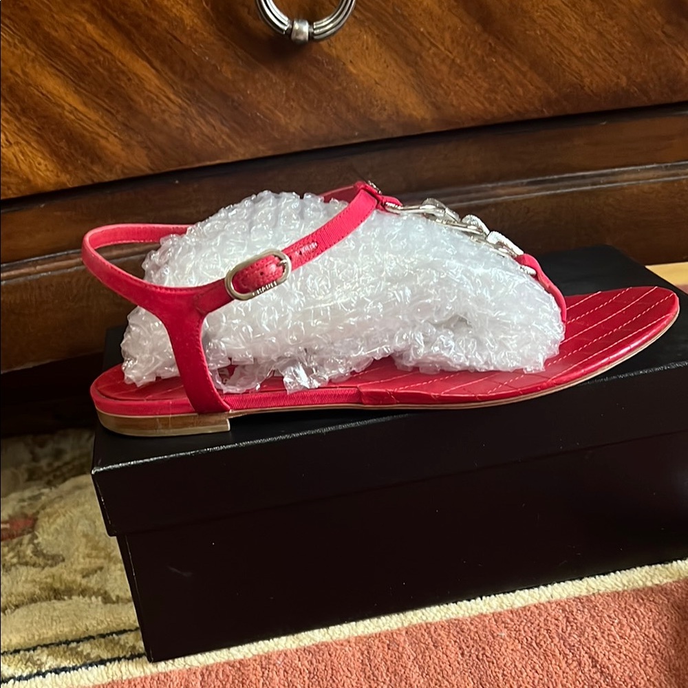 CHANEL Red Sandals with Silver Accents - Picture 5 of 8